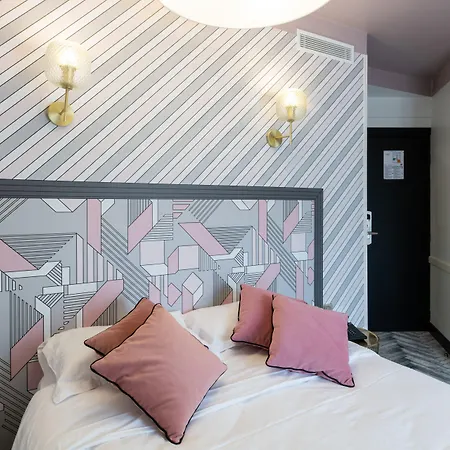 Gerando Hotel Paříž