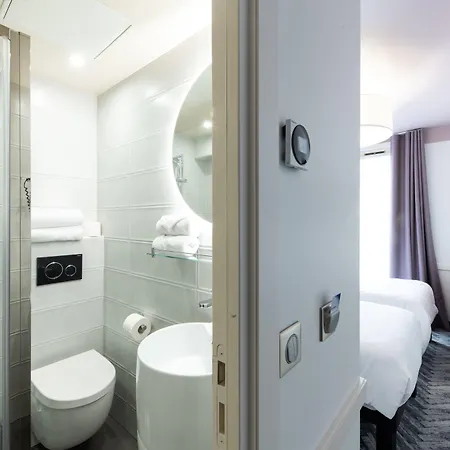 Gerando Hotel Paříž