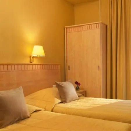 Gerando Hotel Paříž