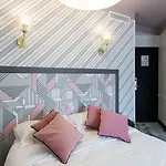 Gerando Hotel Paris