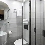 Gerando Hotel Paris
